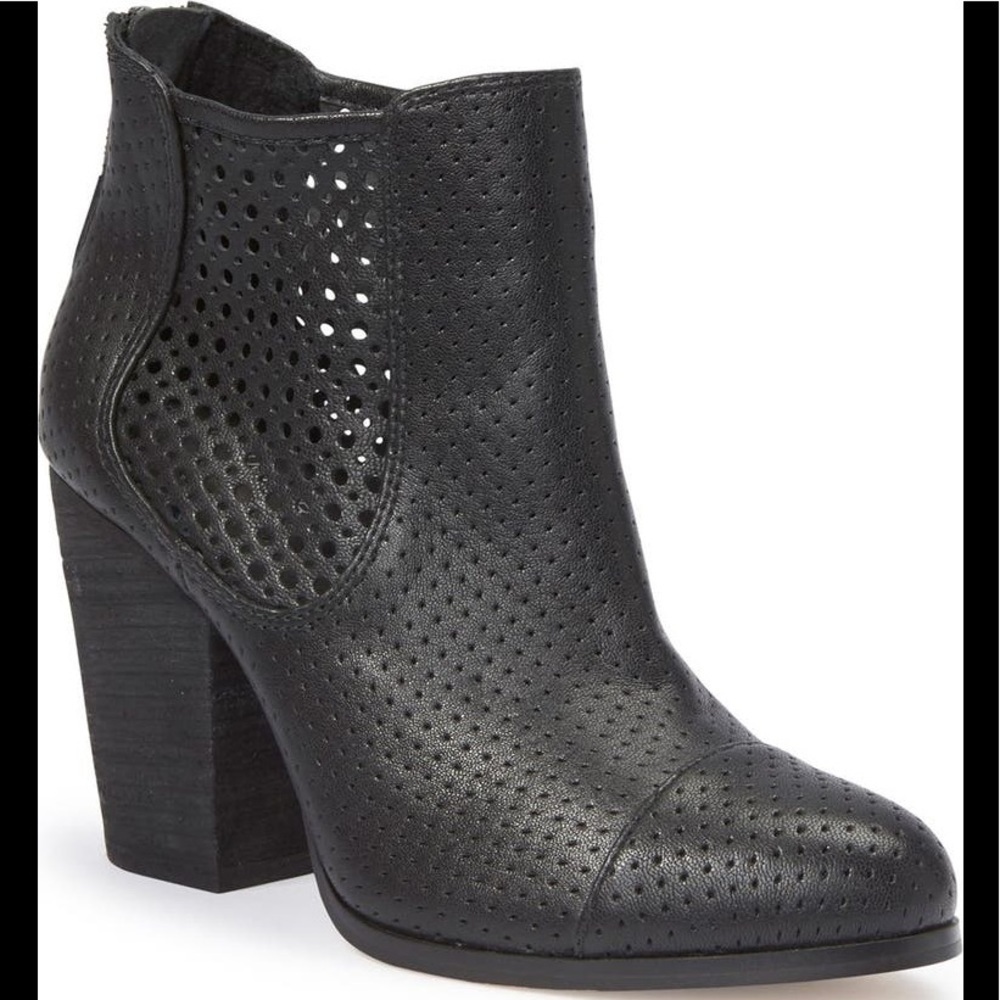 Adam Tucker by Me Too Frankee Black Bootie Sz 7.5